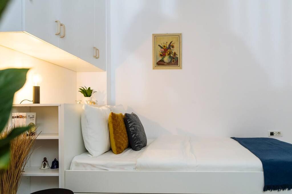 Studio With Private Terrace Next To Cismigiu Bukareszt Zewnętrze zdjęcie